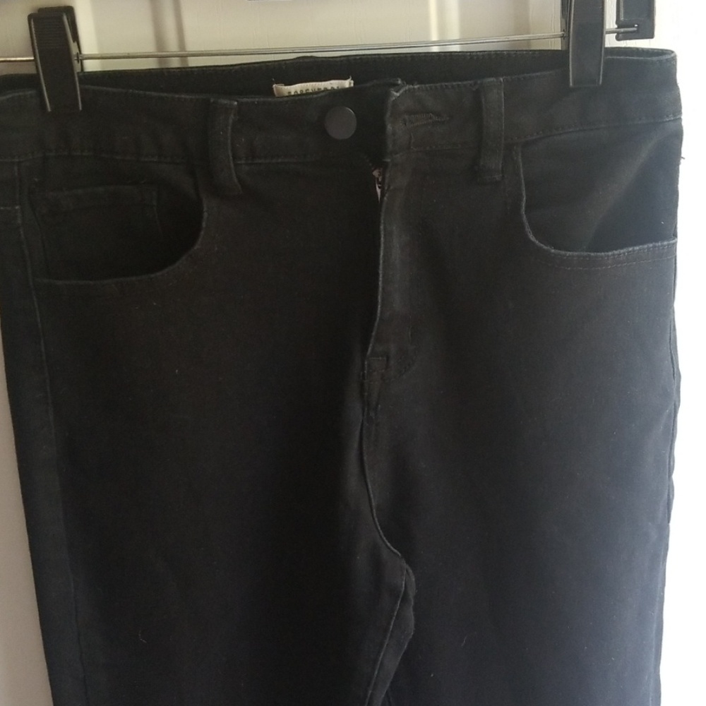 Jeans - Picture 2 of 3